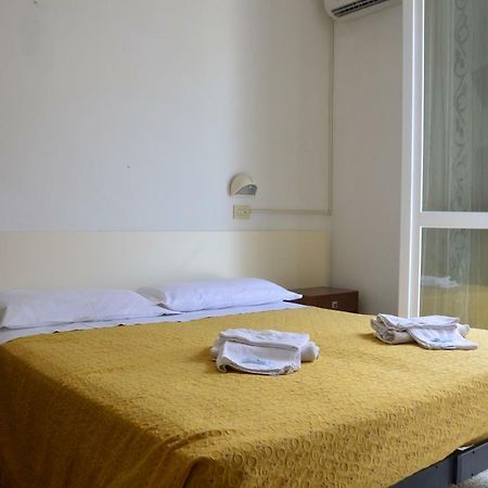 Hotel Moroni Rimini Dış mekan fotoğraf