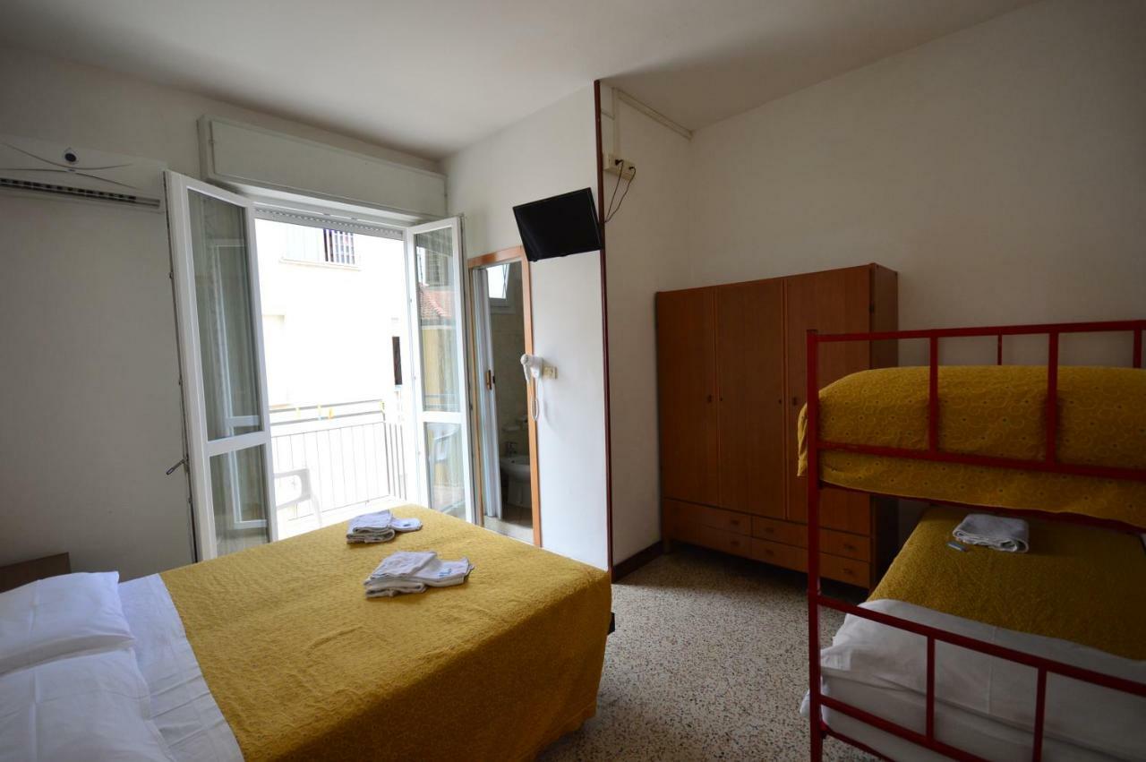 Hotel Moroni Rimini Dış mekan fotoğraf