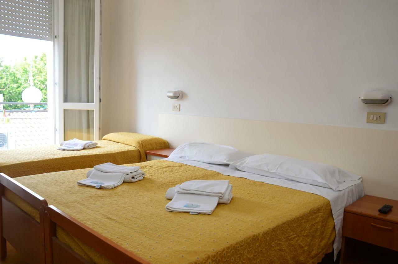 Hotel Moroni Rimini Dış mekan fotoğraf